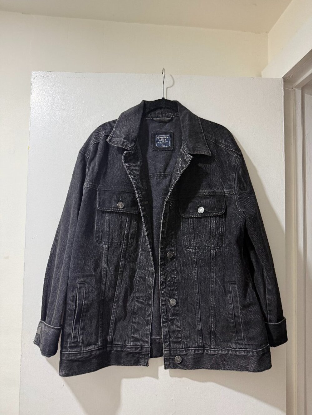 🖤 Abercrombie & Fitch Oversized Washed Black Denim Jacket Size L - Picture 4 of 9